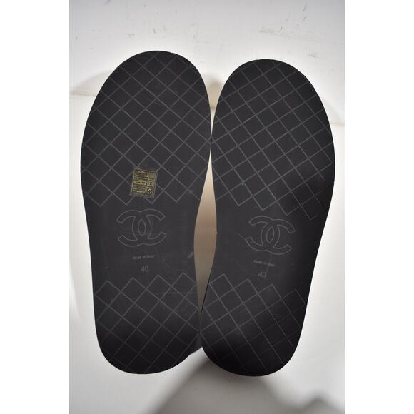 Chanel Beige Black Fabric Criss Cross Puffy CC Logo Slide Mule Sandal Flat 40 - Picture 12 of 12